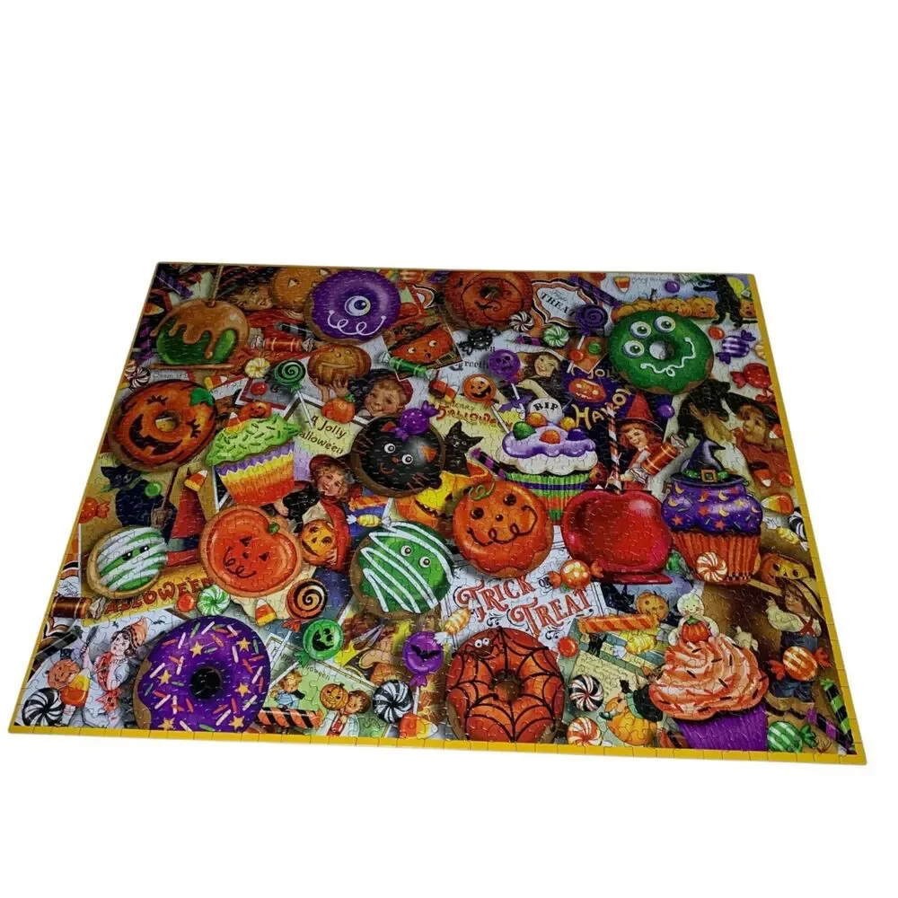 White Mountain Trick or Treat 1000 Piece Jigsaw Puzzle Halloween Made in USA